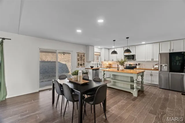 $450,000 | 1561 Timber Wolf Drive, Festus, MO 63028