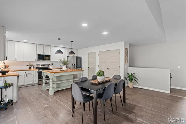 $450,000 | 1561 Timber Wolf Drive, Festus, MO 63028