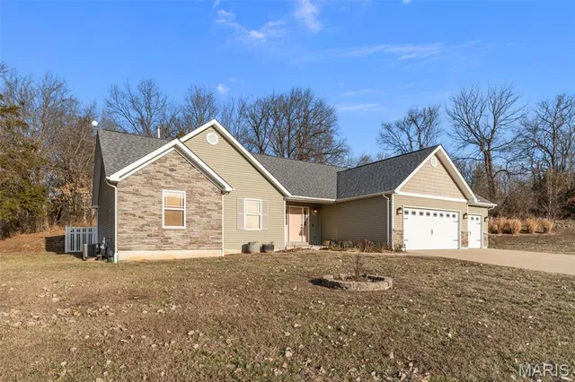 $450,000 | 1561 Timber Wolf Drive, Festus, MO 63028