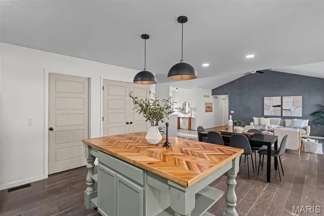 $450,000 | 1561 Timber Wolf Drive, Festus, MO 63028