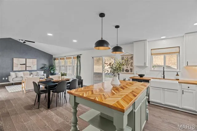 $450,000 | 1561 Timber Wolf Drive, Festus, MO 63028