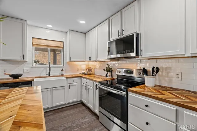 $450,000 | 1561 Timber Wolf Drive, Festus, MO 63028