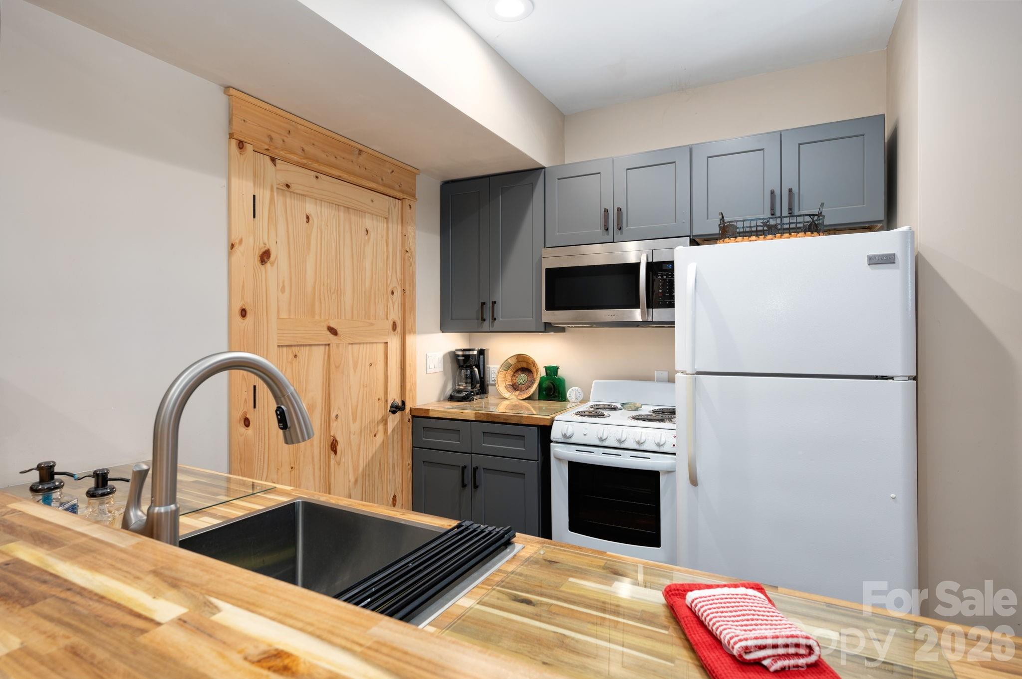 55 Laurel Ridge Marshall, NC 28753 - Photo 16 of 32