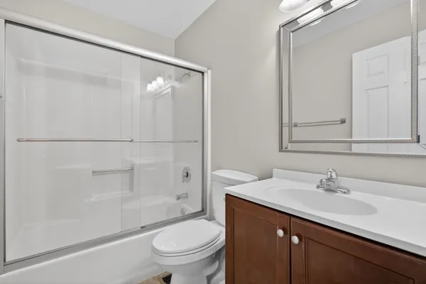 $1,650 | 115 Colonial Parkway, Unit C, Yorkville, IL 60560