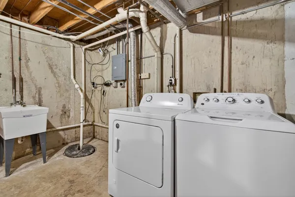 $1,650 | 115 Colonial Parkway, Unit C, Yorkville, IL 60560