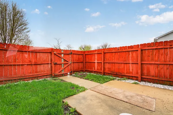 $1,650 | 115 Colonial Parkway, Unit C, Yorkville, IL 60560