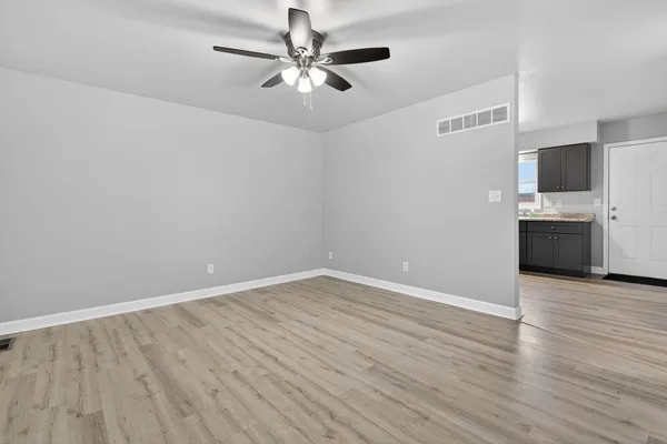 $1,650 | 115 Colonial Parkway, Unit C, Yorkville, IL 60560