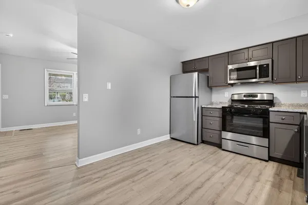 $1,650 | 115 Colonial Parkway, Unit C, Yorkville, IL 60560