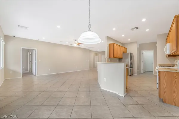 $1,995 | 2560 Crater Rock Street, Henderson, NV 89044