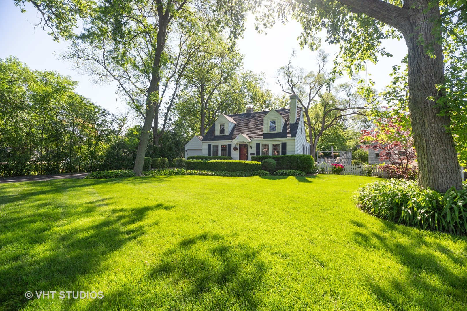 609 Elmdale Road Glenview, IL 60025 - Photo 1 of 12