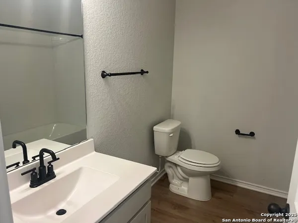 $2,200 | 105 Beveridge, Seguin, TX 78155