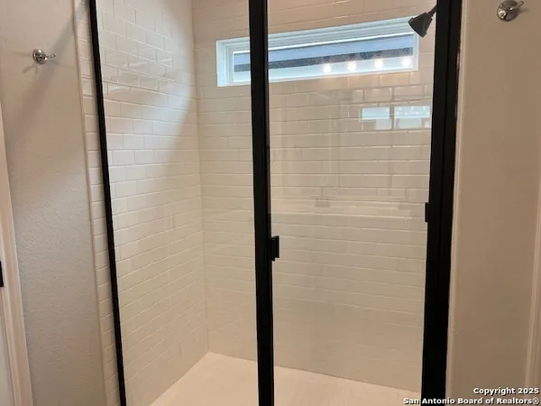 $2,200 | 105 Beveridge, Seguin, TX 78155