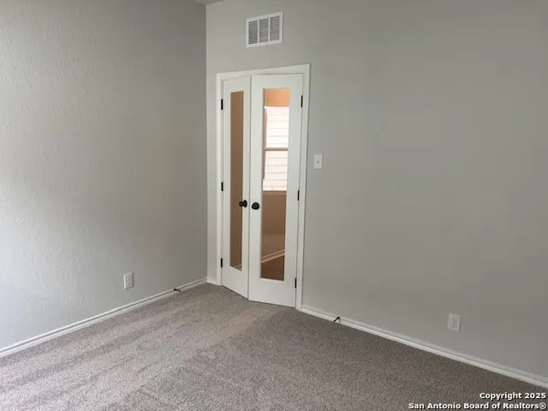 $2,200 | 105 Beveridge, Seguin, TX 78155