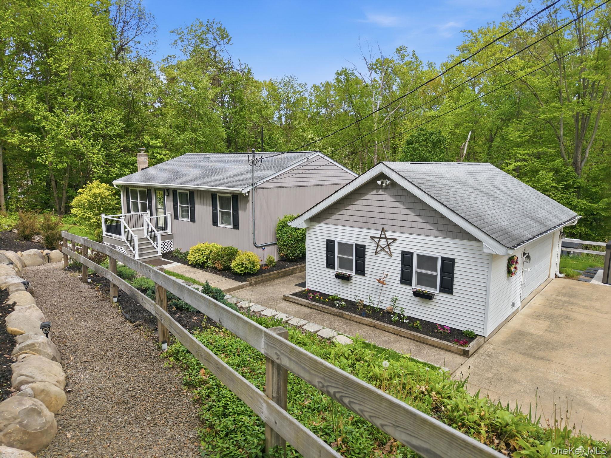 68 Ridge Road Wallkill, NY 12589 - Photo 3 of 32