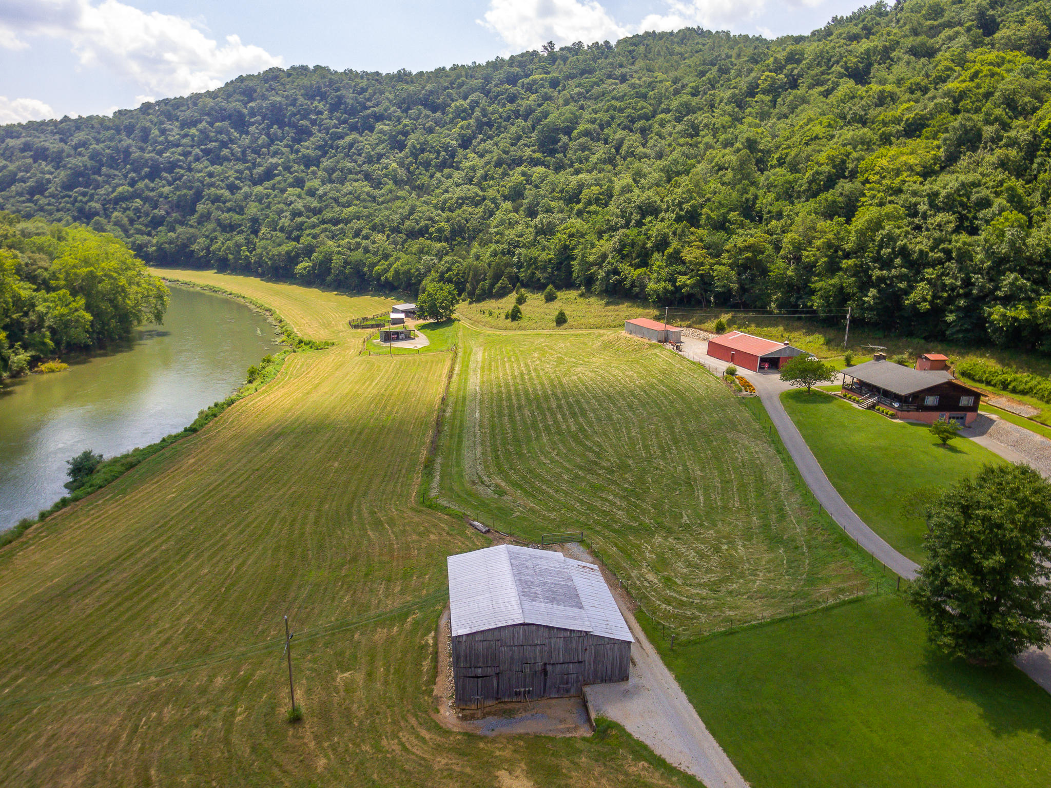 1448 Porter Johns Road Tazewell, TN 37879 - Photo 13 of 41 12
