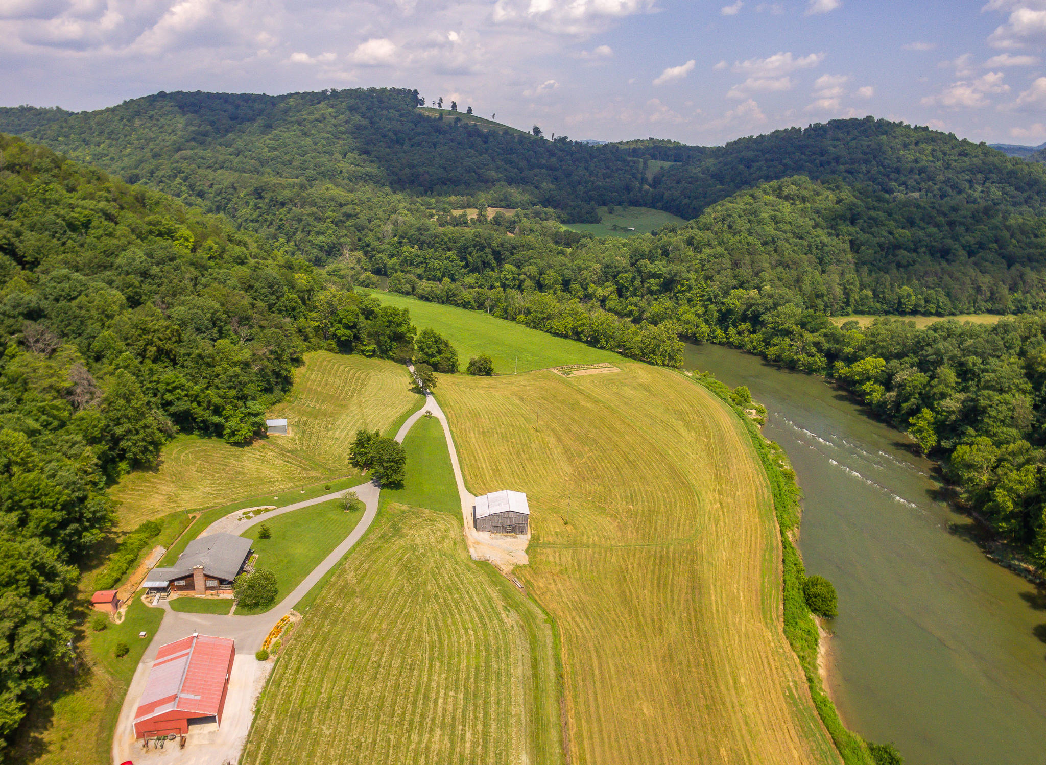 1448 Porter Johns Road Tazewell, TN 37879 - Photo 39 of 41 38