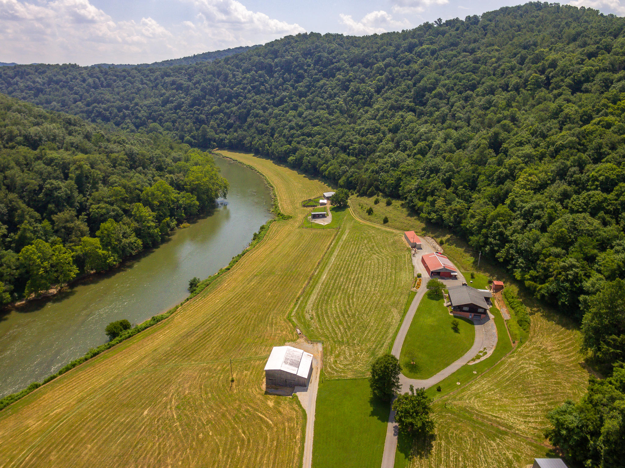1448 Porter Johns Road Tazewell, TN 37879 - Photo 40 of 41 39