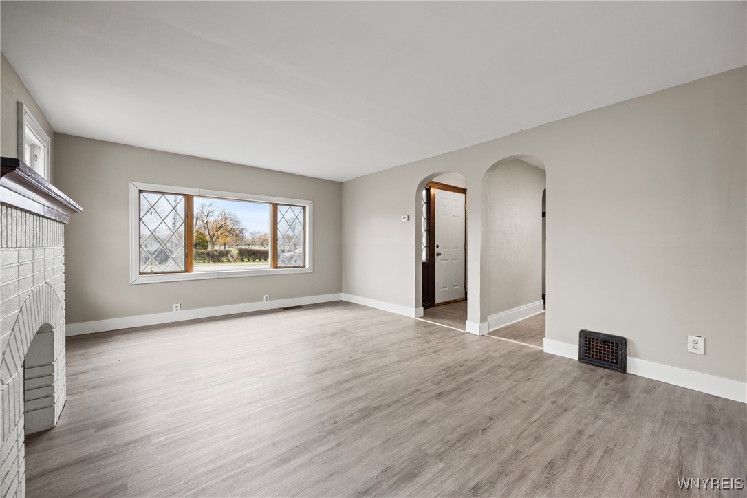 2615 Genesee Street Cheektowaga, NY 14225 - Photo 4 of 26