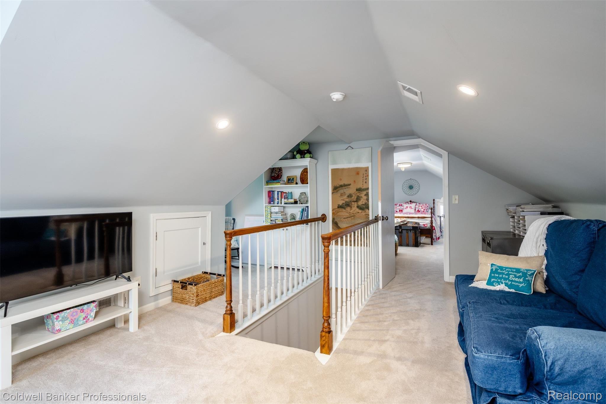 1142 Harvard Road Grosse Pointe, MI 48230 - Photo 36 of 54 1142 Harvard S038.jpg