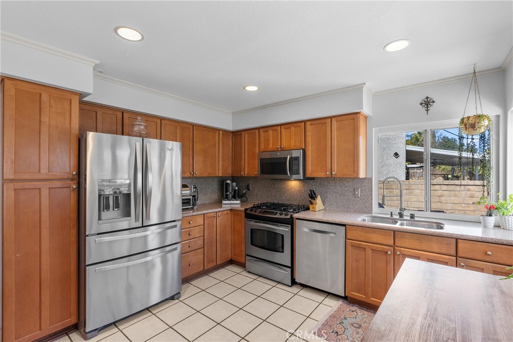 25504 Novela Way Valencia, CA 91355 - Photo 17 of 45