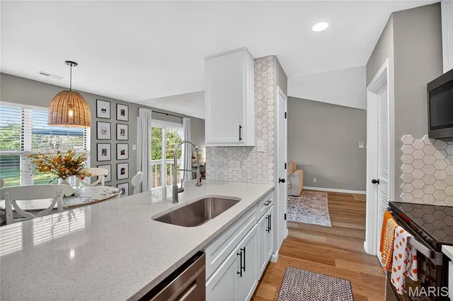 $229,900 | 10924 Village Grove Drive, Unit C, St. Louis, MO 63123