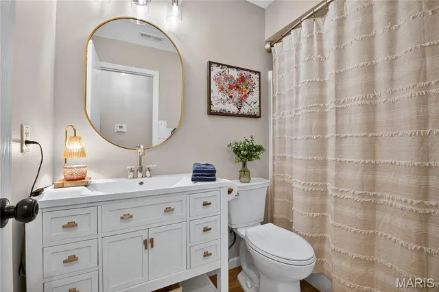 $229,900 | 10924 Village Grove Drive, Unit C, St. Louis, MO 63123