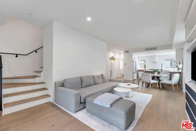 $6,650 | 1350 1/2 North Fairfax Avenue, West Hollywood, CA 90046