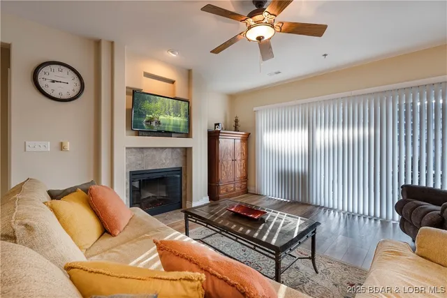 $449,900 | 20332 Timberlake Village Drive, Unit 1512, Rocky Mount, MO 65072