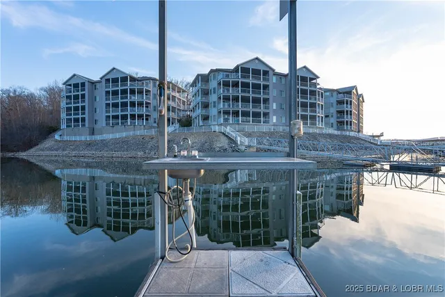 $449,900 | 20332 Timberlake Village Drive, Unit 1512, Rocky Mount, MO 65072