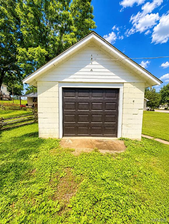 108 Elm Street Pilot Knob, MO 63663 - Photo 6 of 30