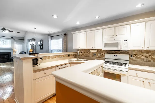 $295,999 | 1500 Yellow Hawthorn Circle, Summerville, SC 29483