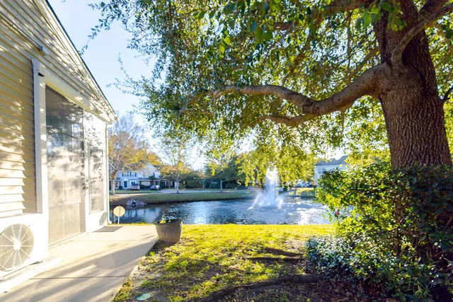 $295,999 | 1500 Yellow Hawthorn Circle, Summerville, SC 29483