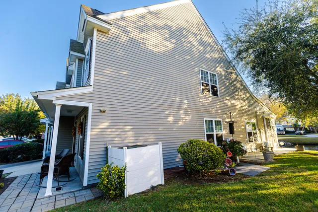 $295,999 | 1500 Yellow Hawthorn Circle, Summerville, SC 29483