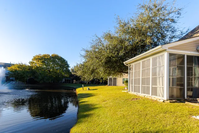 $295,999 | 1500 Yellow Hawthorn Circle, Summerville, SC 29483