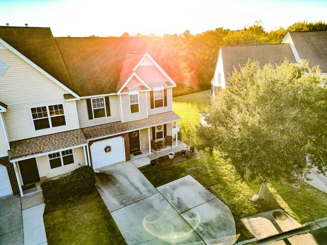 $295,999 | 1500 Yellow Hawthorn Circle, Summerville, SC 29483