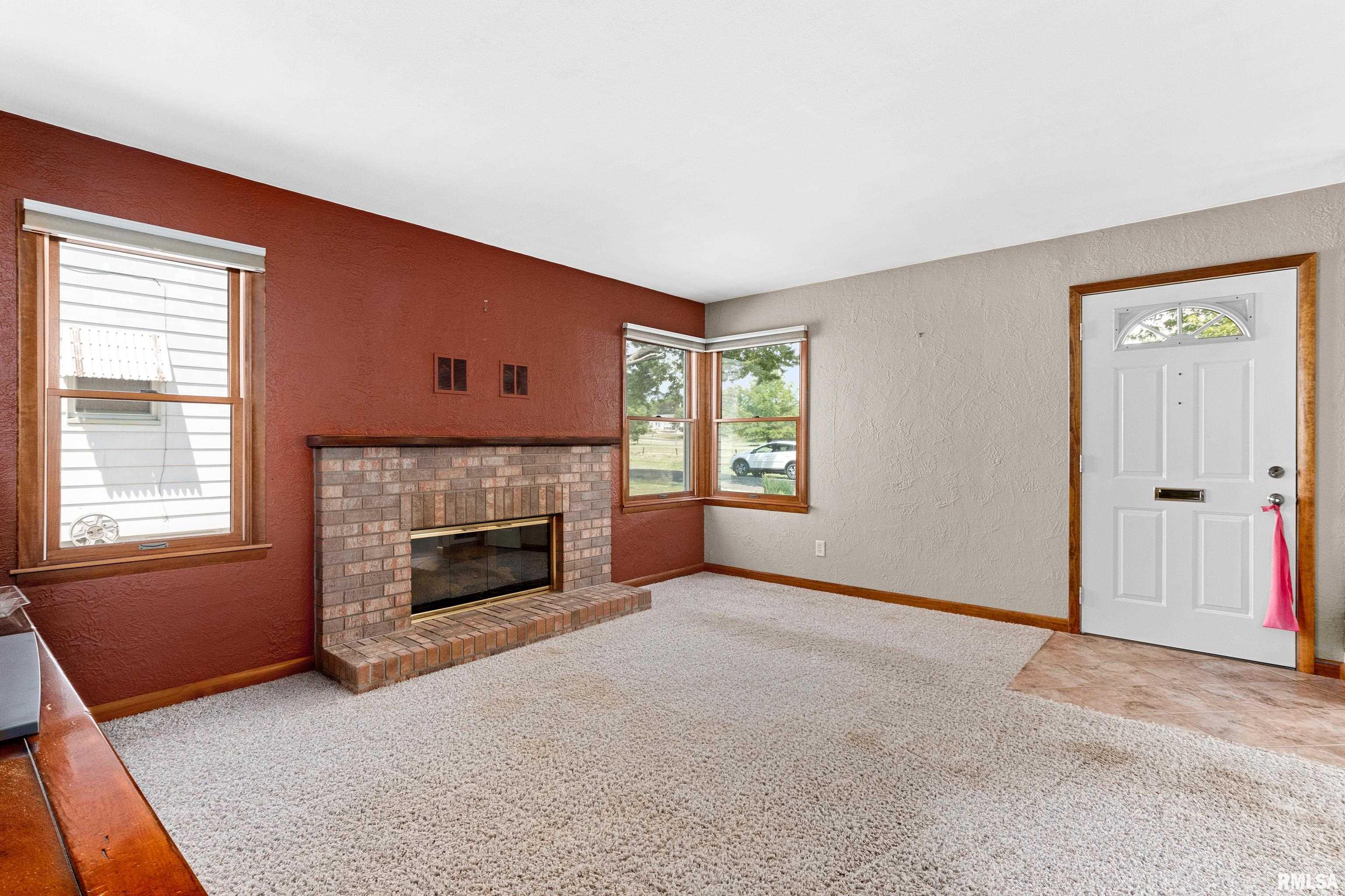 4215 North Gate Ridge Road Peoria, IL 61614 - Photo 12 of 36 Gallery Image 12