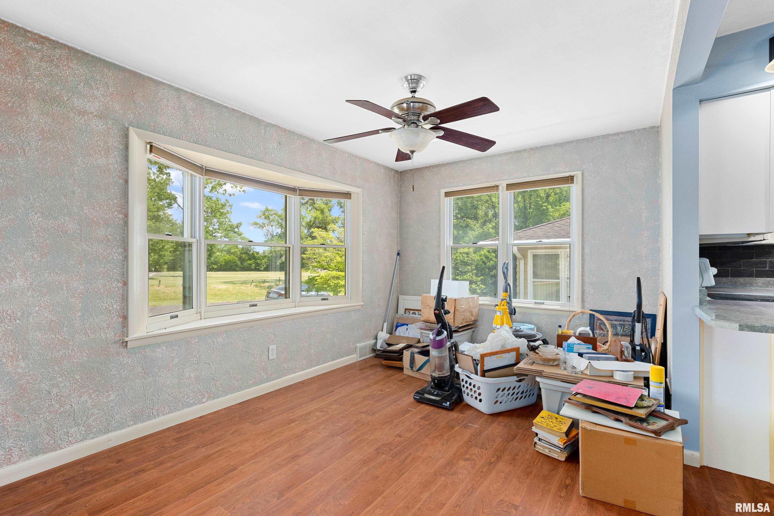 4215 North Gate Ridge Road Peoria, IL 61614 - Photo 13 of 36 Gallery Image 13
