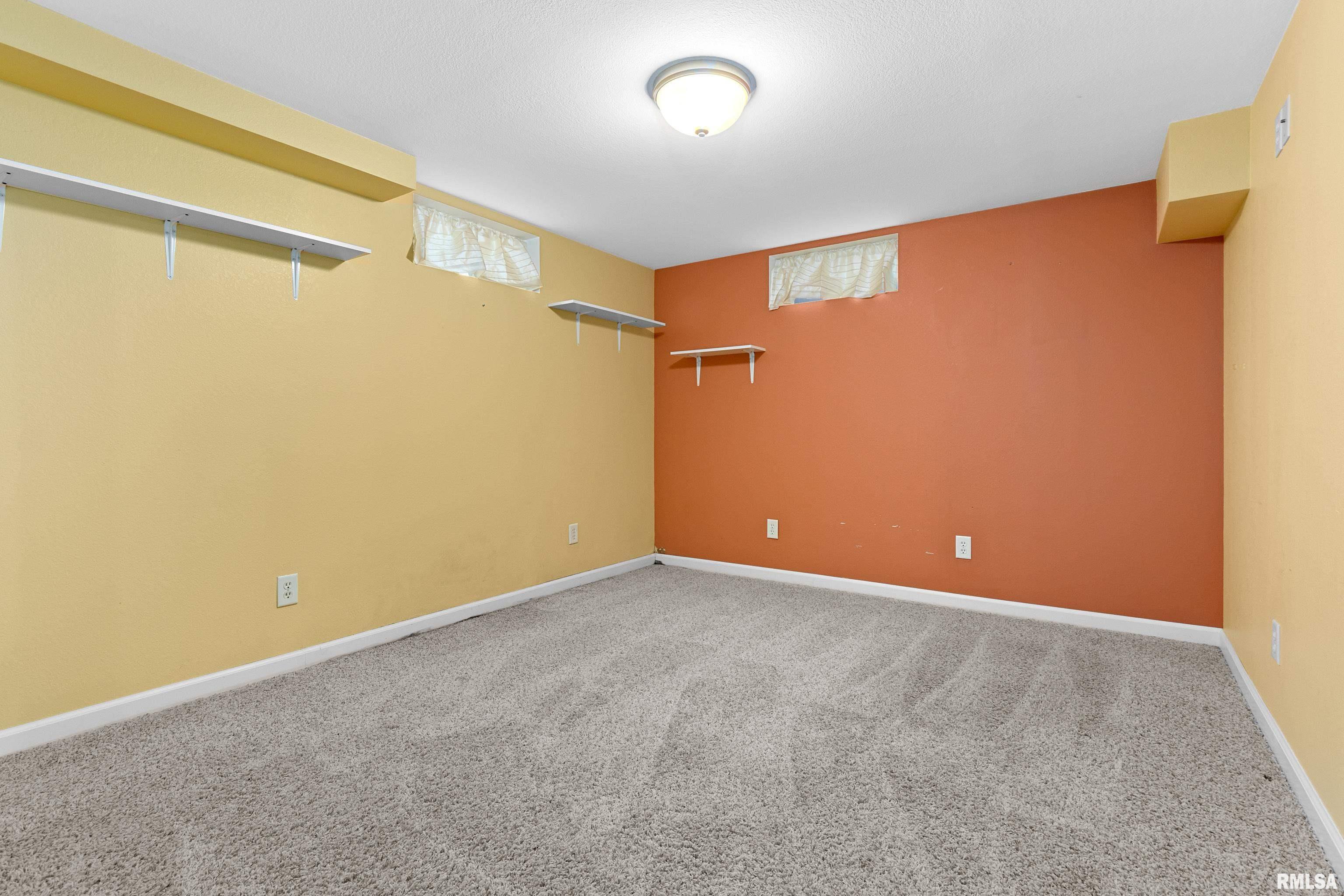 4215 North Gate Ridge Road Peoria, IL 61614 - Photo 28 of 36 Gallery Image 28