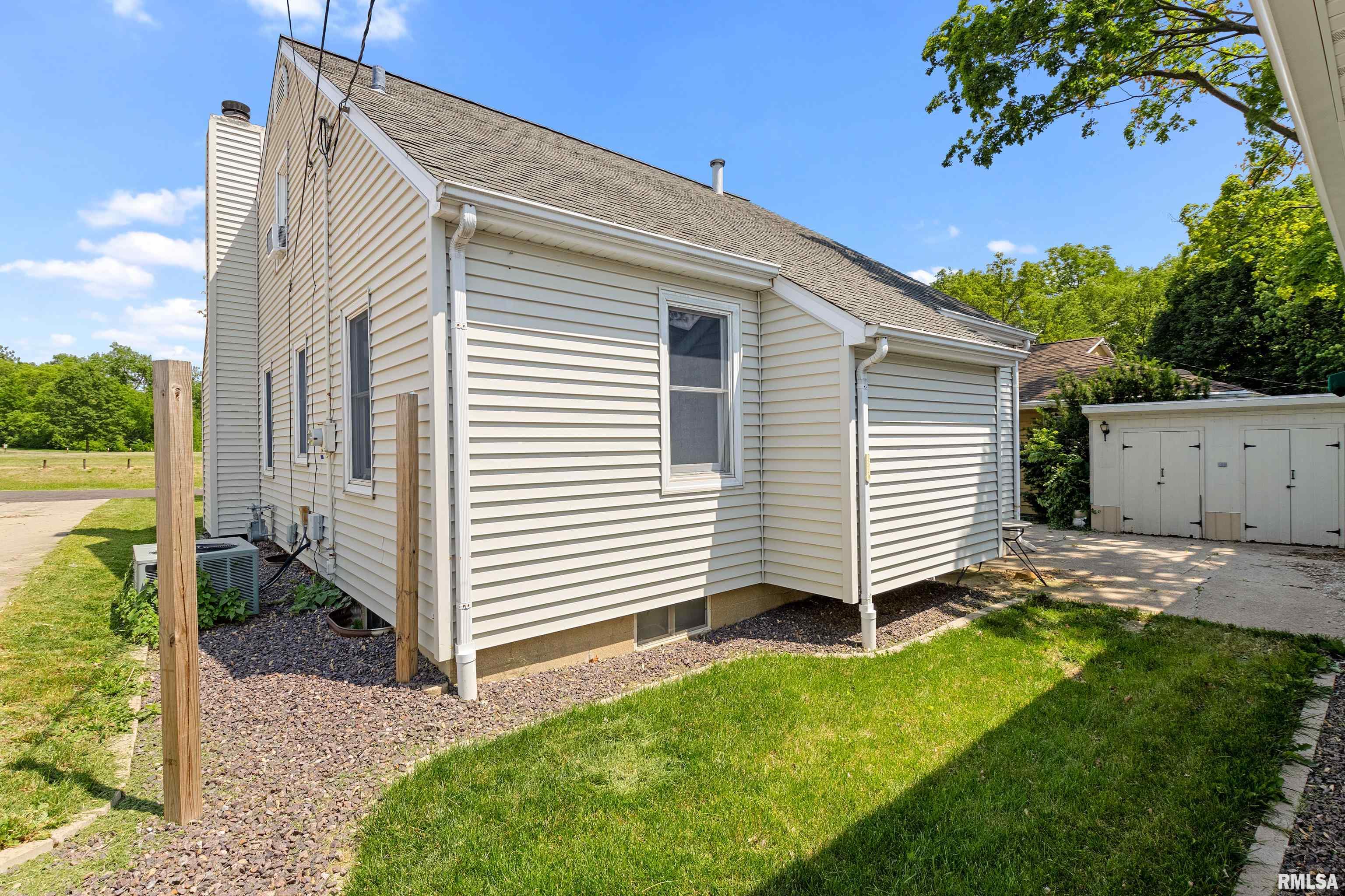 4215 North Gate Ridge Road Peoria, IL 61614 - Photo 7 of 36 Gallery Image 7