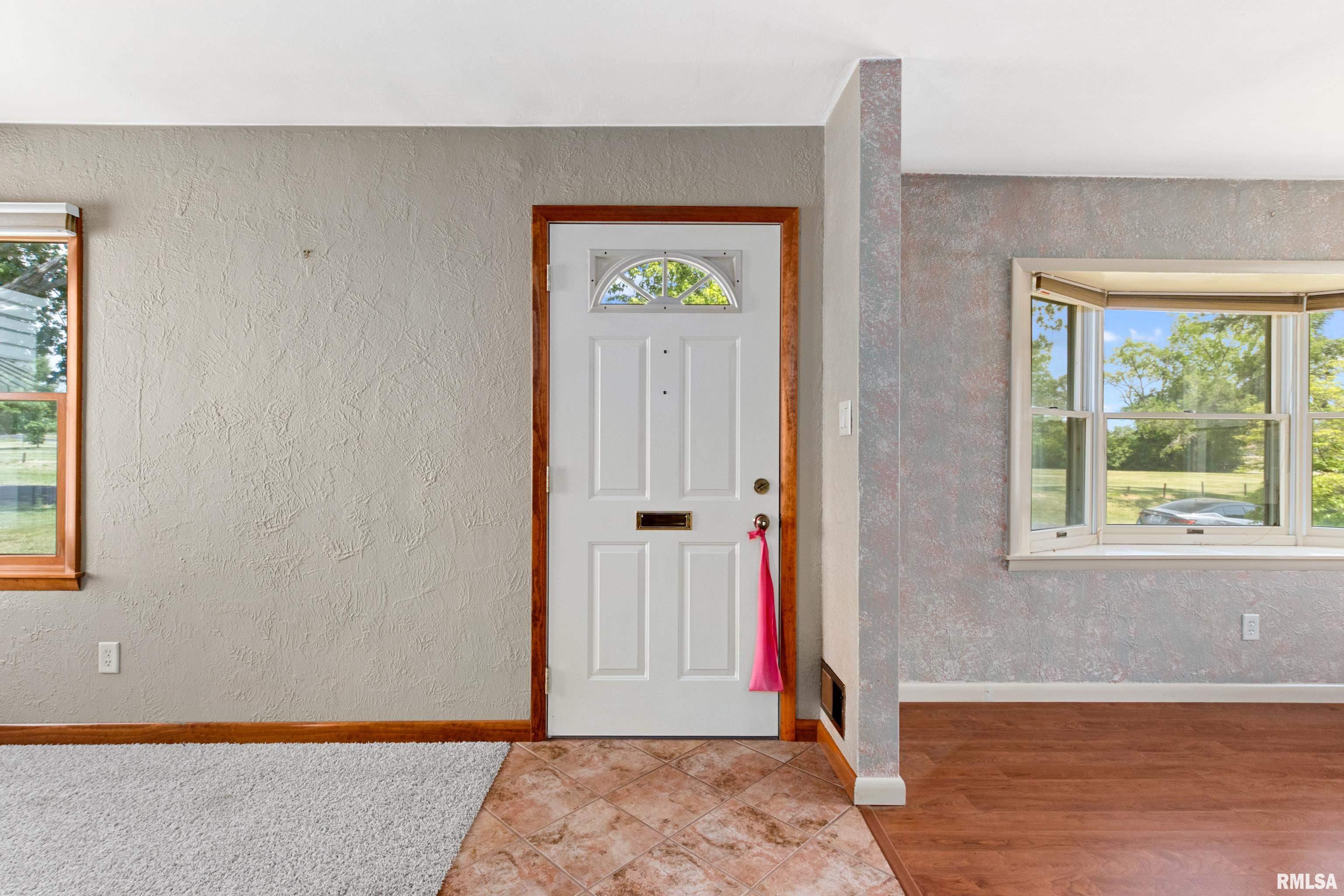 4215 North Gate Ridge Road Peoria, IL 61614 - Photo 8 of 36 Gallery Image 8