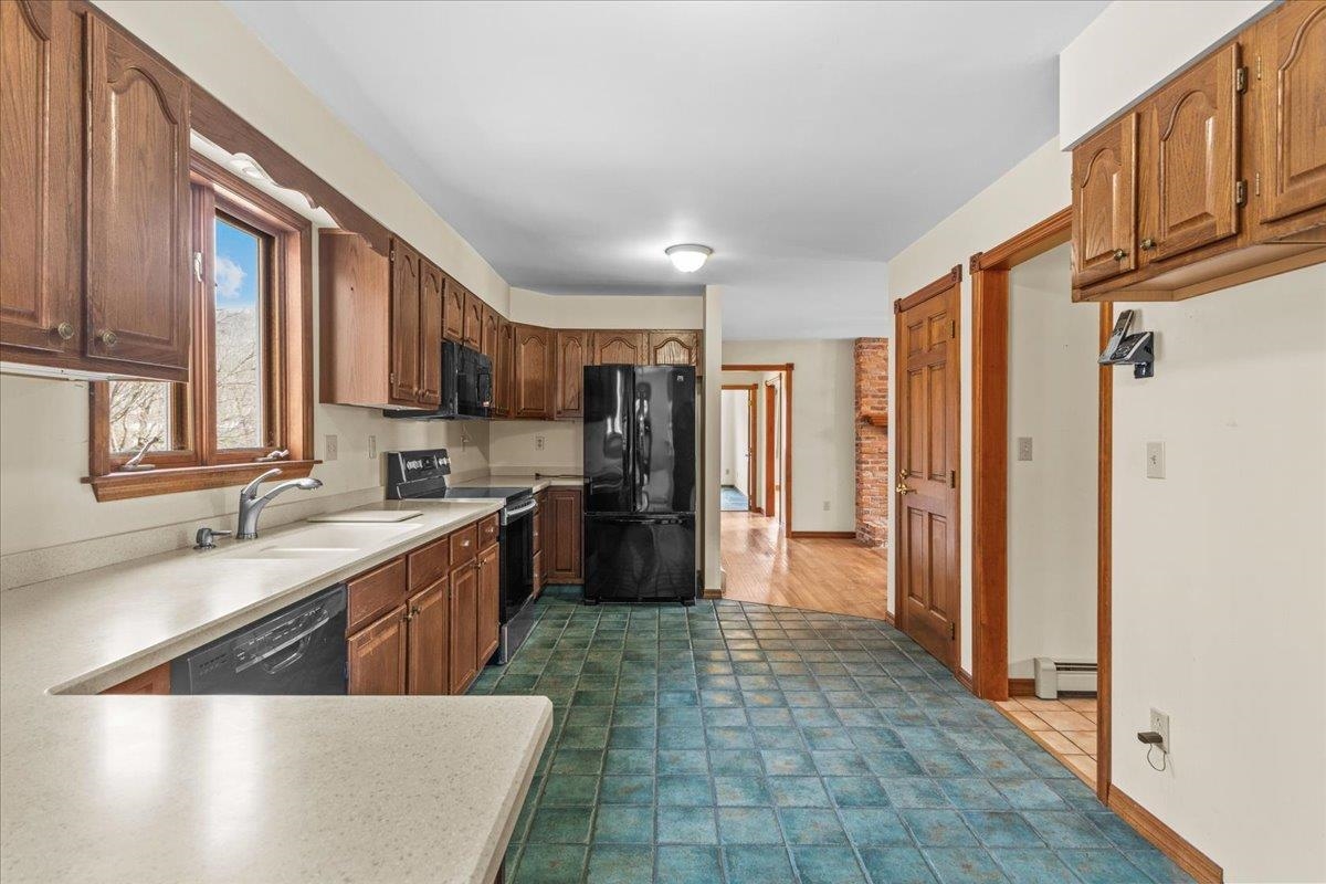 76 Red Tail Lane Charlotte, VT 05445 - Photo 14 of 60