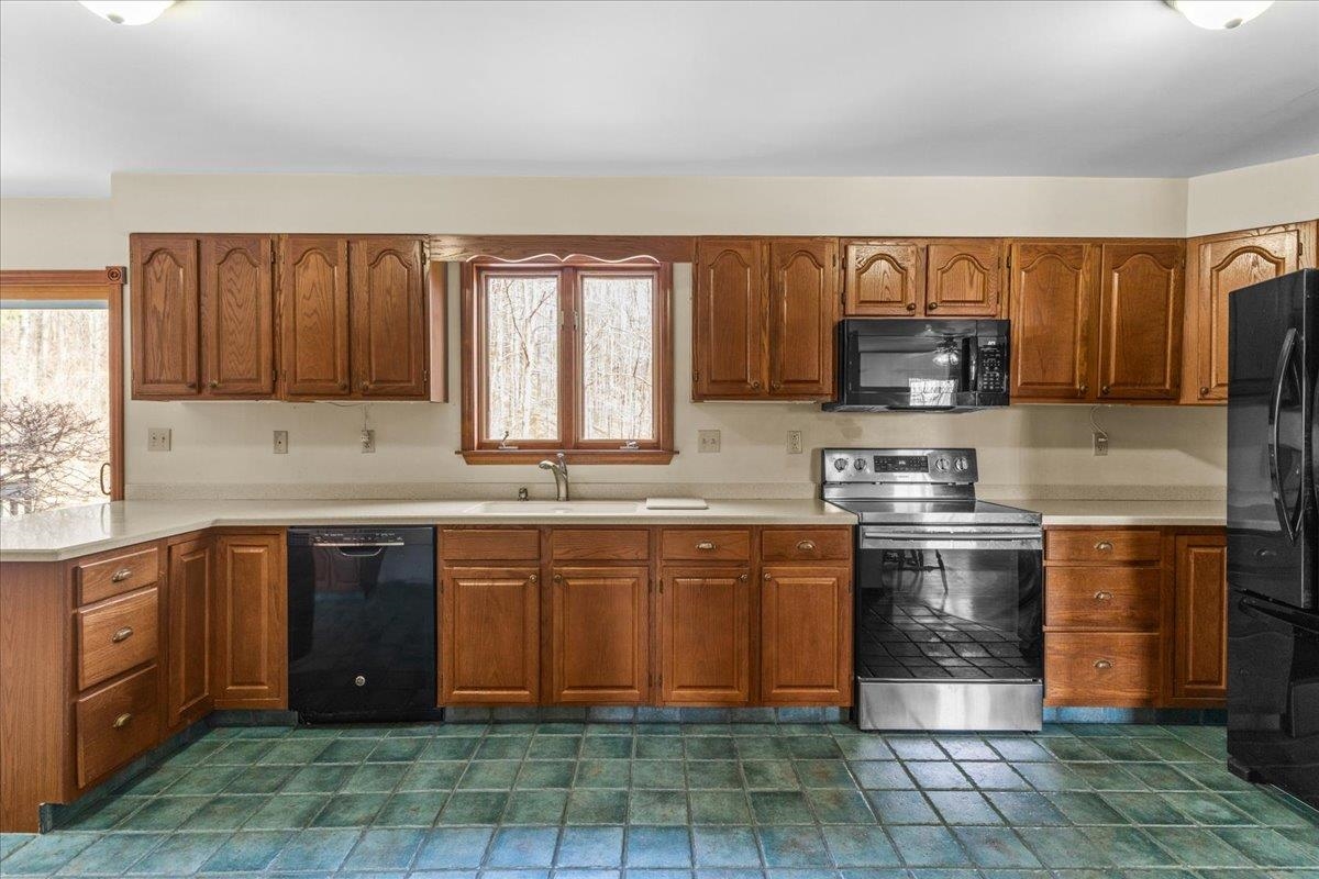 76 Red Tail Lane Charlotte, VT 05445 - Photo 15 of 60