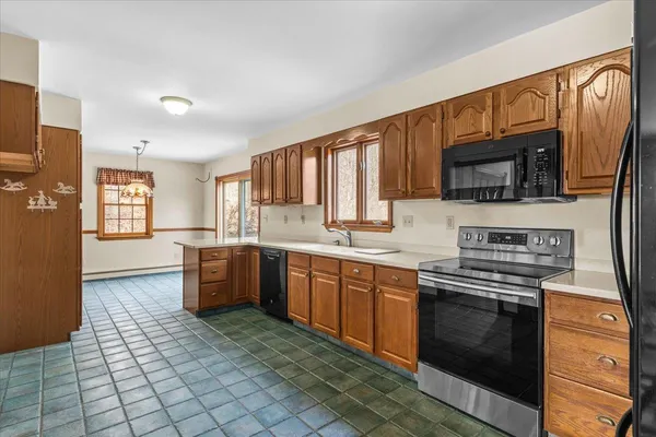 $830,000 | 76 Red Tail Lane, Charlotte, VT 05445