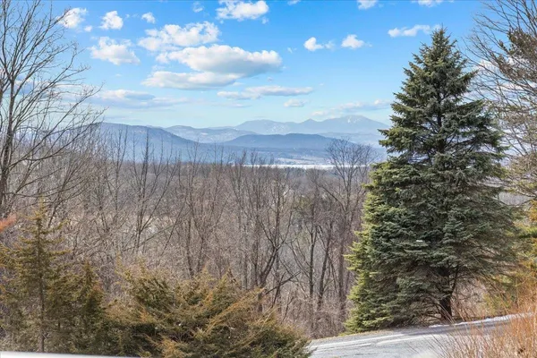 $830,000 | 76 Red Tail Lane, Charlotte, VT 05445