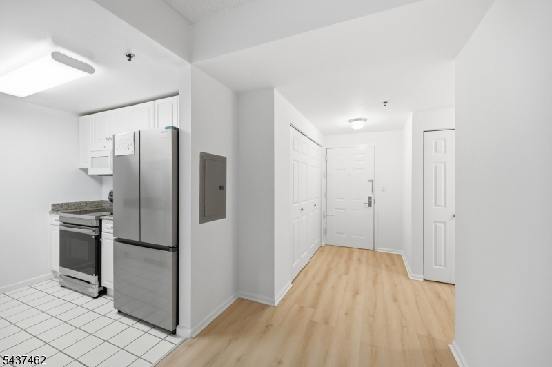 100 Old Palisade Road, Unit 1613 Fort Lee, NJ 07024 - Photo 10 of 35
