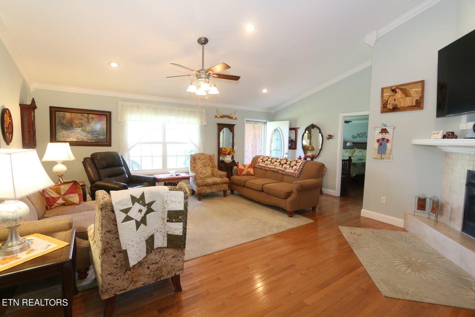 1375 Hodges Bend Road Sevierville, TN 37876 - Photo 3 of 30 Gallery Image 3