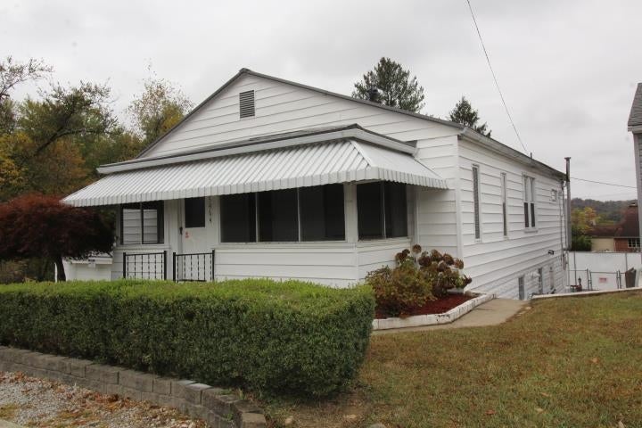 5464 West Pea Ridge Road Huntington, WV 25705 - Photo 1 of 29 Gallery Image 1