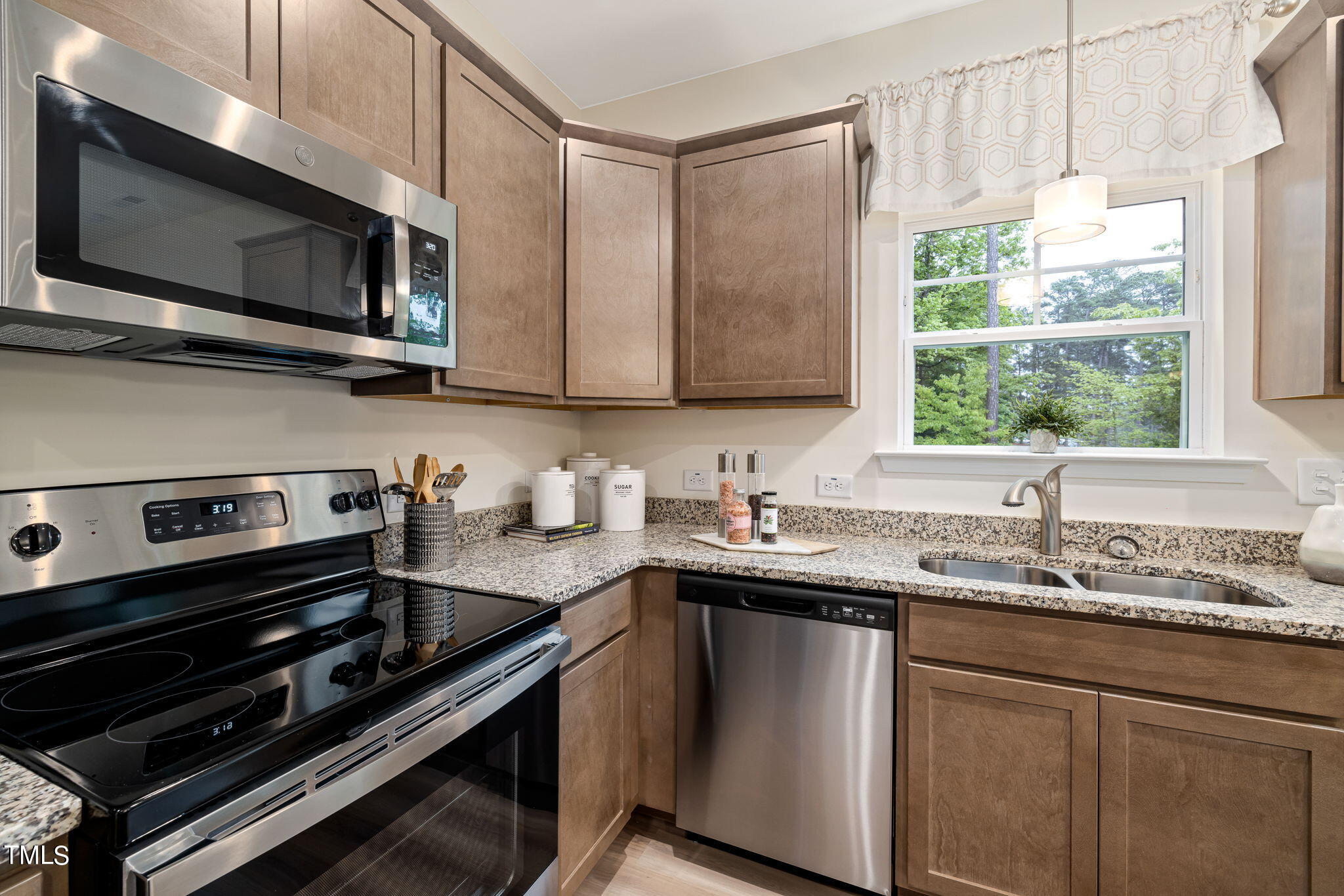 110 Sutherland Road Sanford, NC 27330 - Photo 10 of 34 013_Edison_Kitchen
