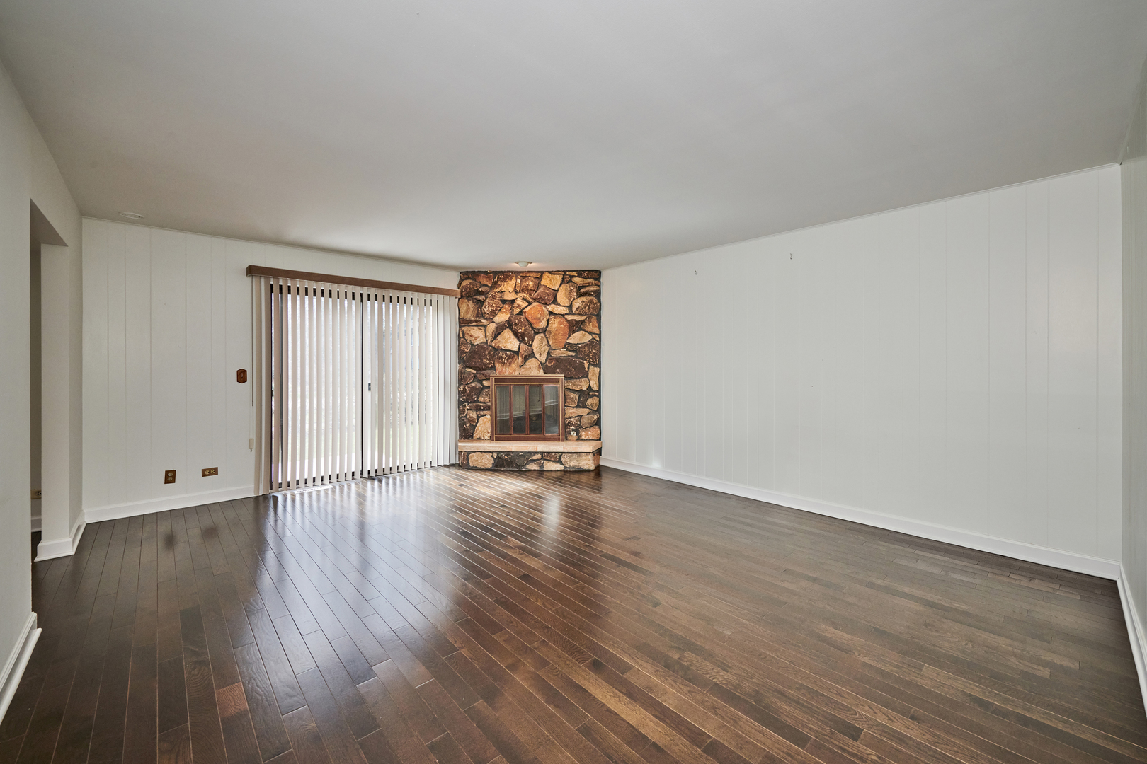 3035 Rennes Court Northbrook, IL 60062 - Photo 7 of 53 Gallery Image 7