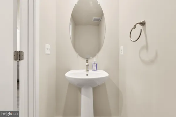 $3,100 | 7916 Potter Place, Unit B, Elkridge, MD 21075